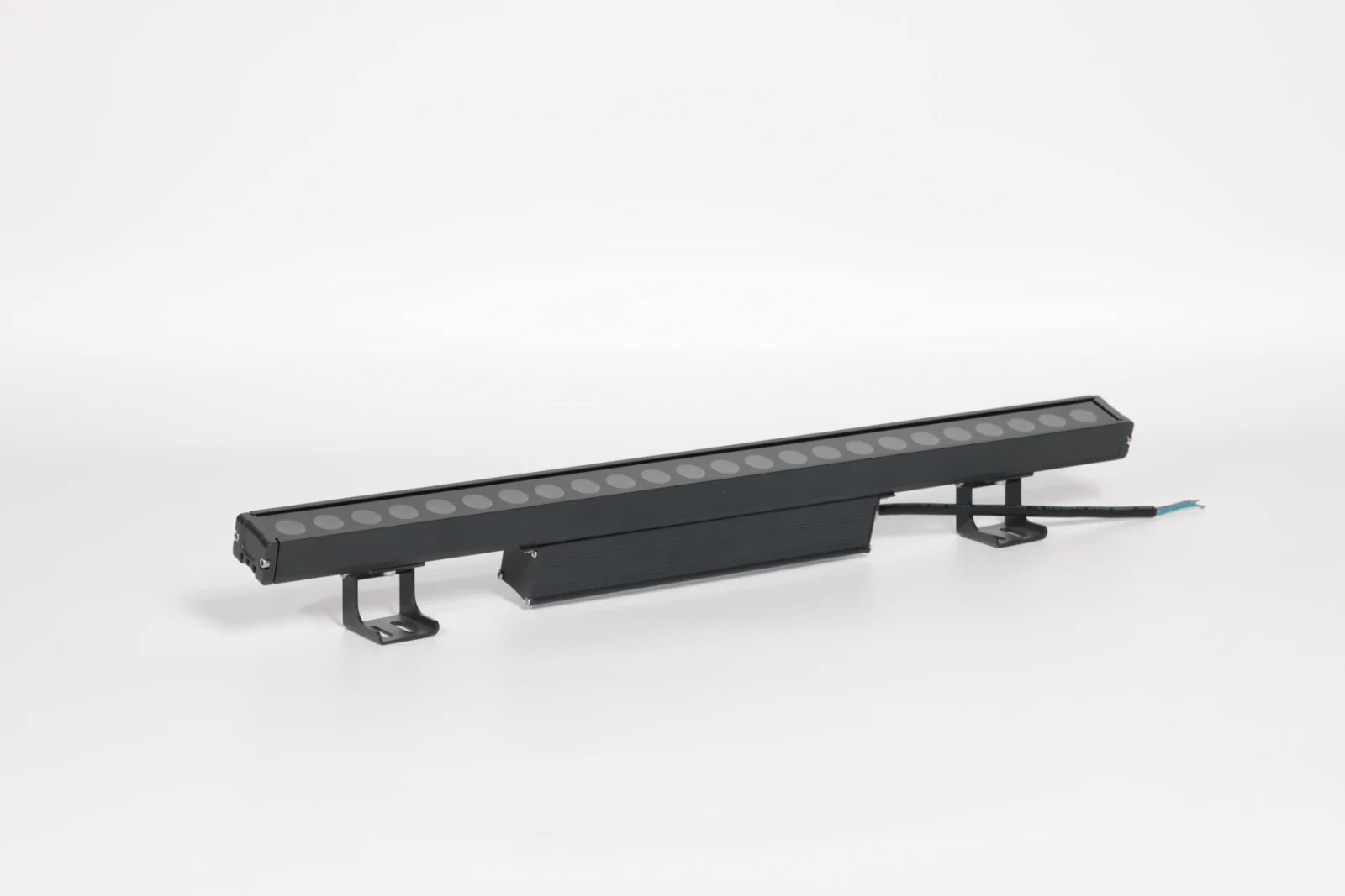 Black Bracket-Mounted Linear Wall Washer