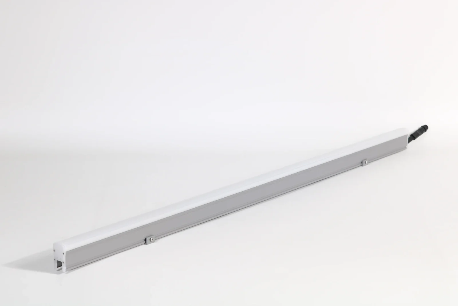 LP2343A Linear Light