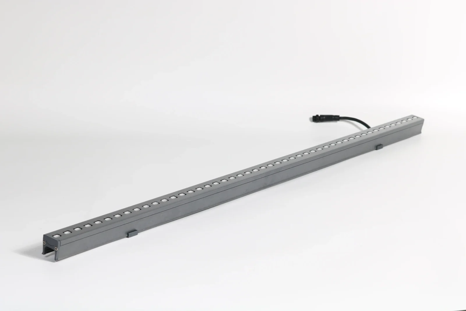 L3030 Linear Light