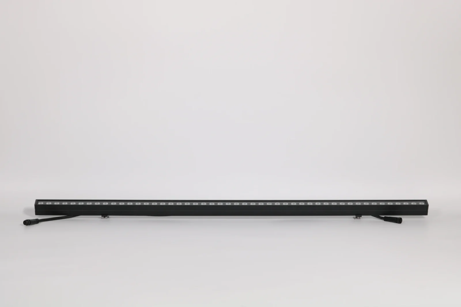 L2831-D8A15 Linear Light