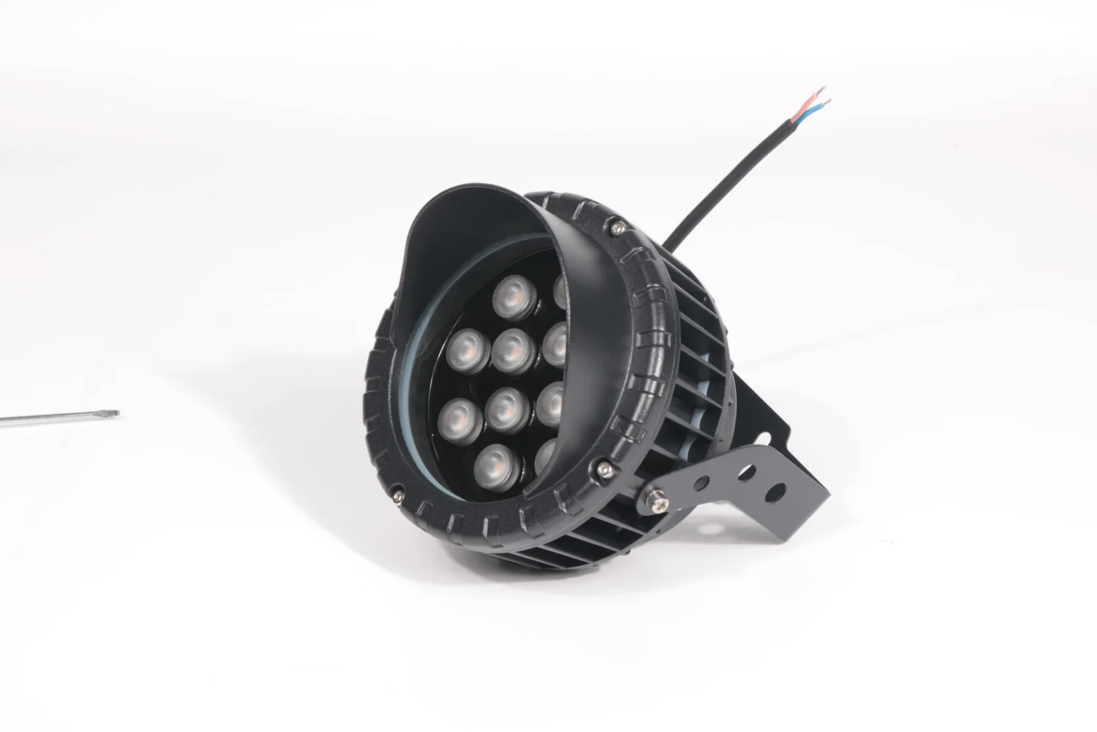 Round Floodlight – Deep Fin Housing