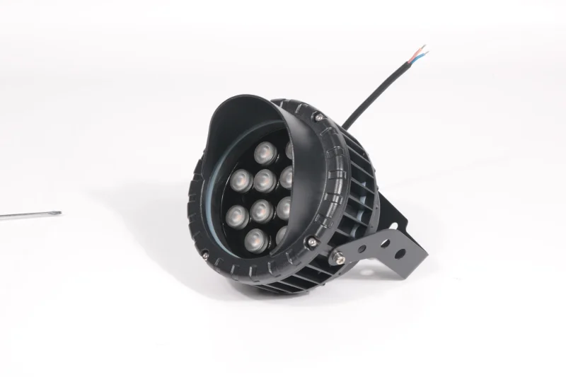 Round Floodlight – Deep Fin Housing