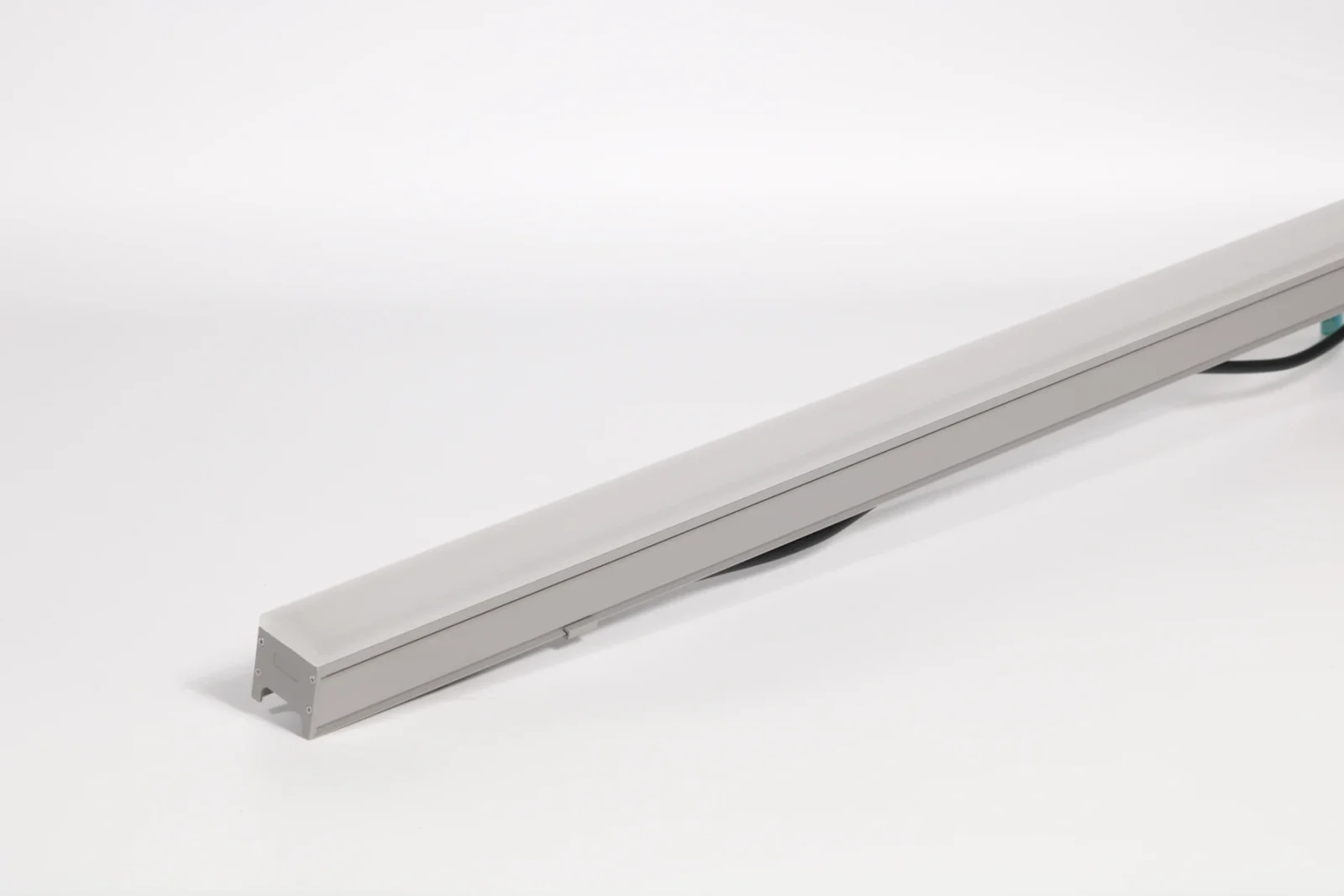 L3846-D8A10 Linear Light