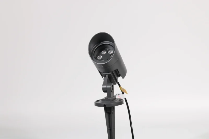 Round Hooded Multi-Lens Spike Light