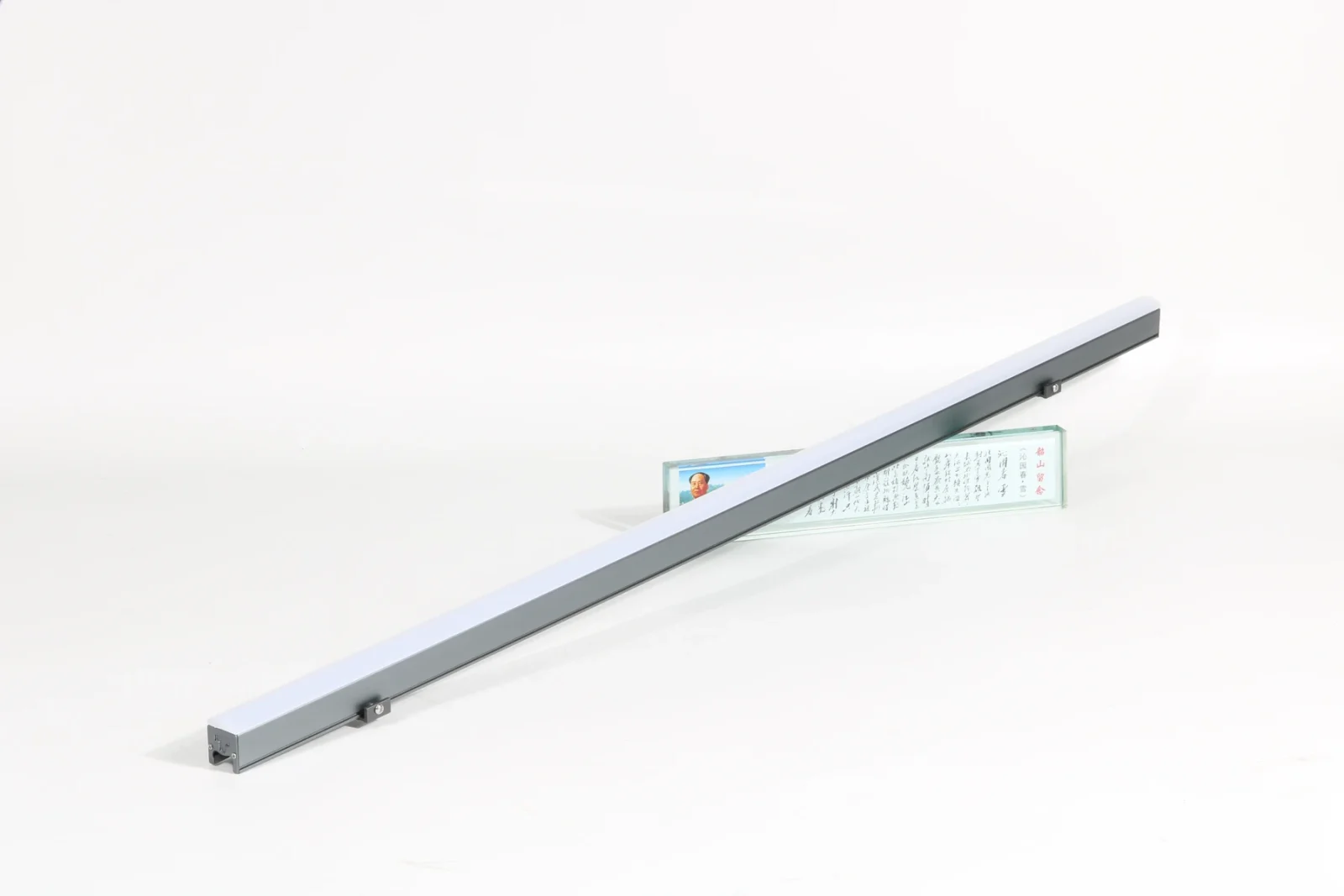 Graphite PMMA Linear Light